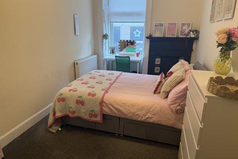 3 bedroom apartment to rent - G/L, 57 Cresswell Street, Hillhead