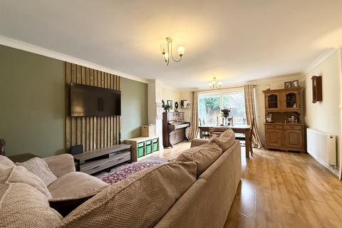 3 bedroom end of terrace house for sale, Summerfield Road, Burntwood
