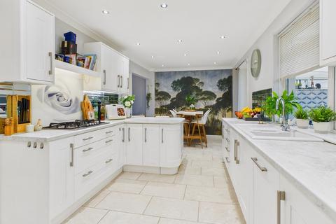 3 bedroom semi-detached house for sale, Rownhams Road, Hampshire PO9