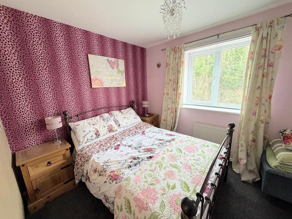 Bedroom 3 ( rear)