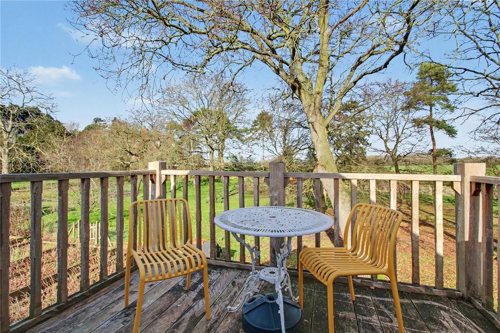 Annex Deck