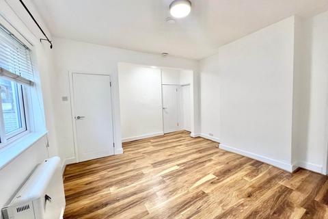 1 bedroom apartment to rent, Crescent Road, Brentwood CM14