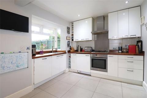 undefined, Paddocks Mead, Surrey GU21