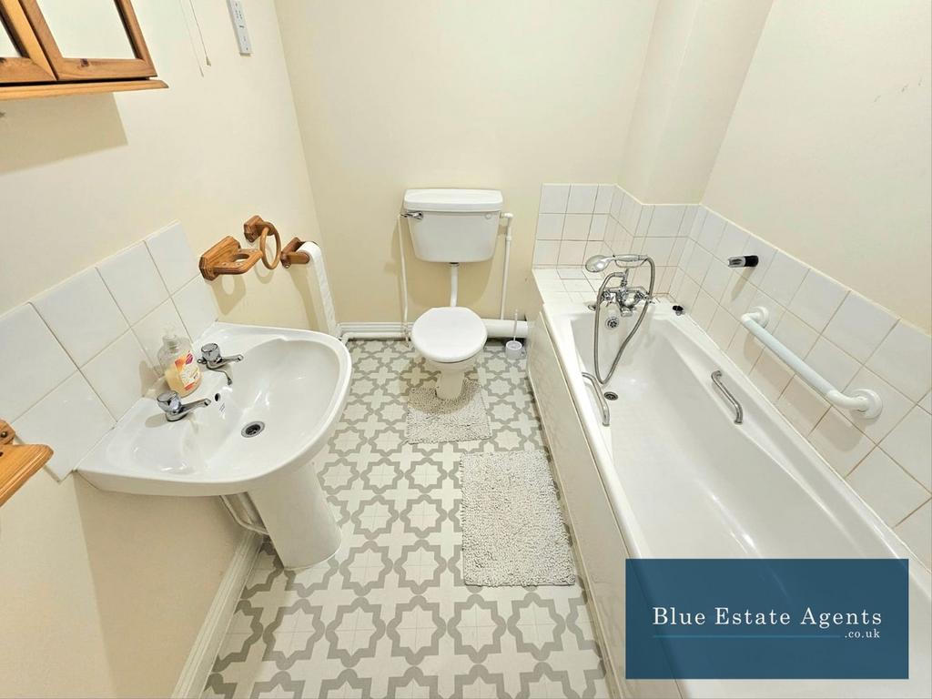 Family Bathroom Suite