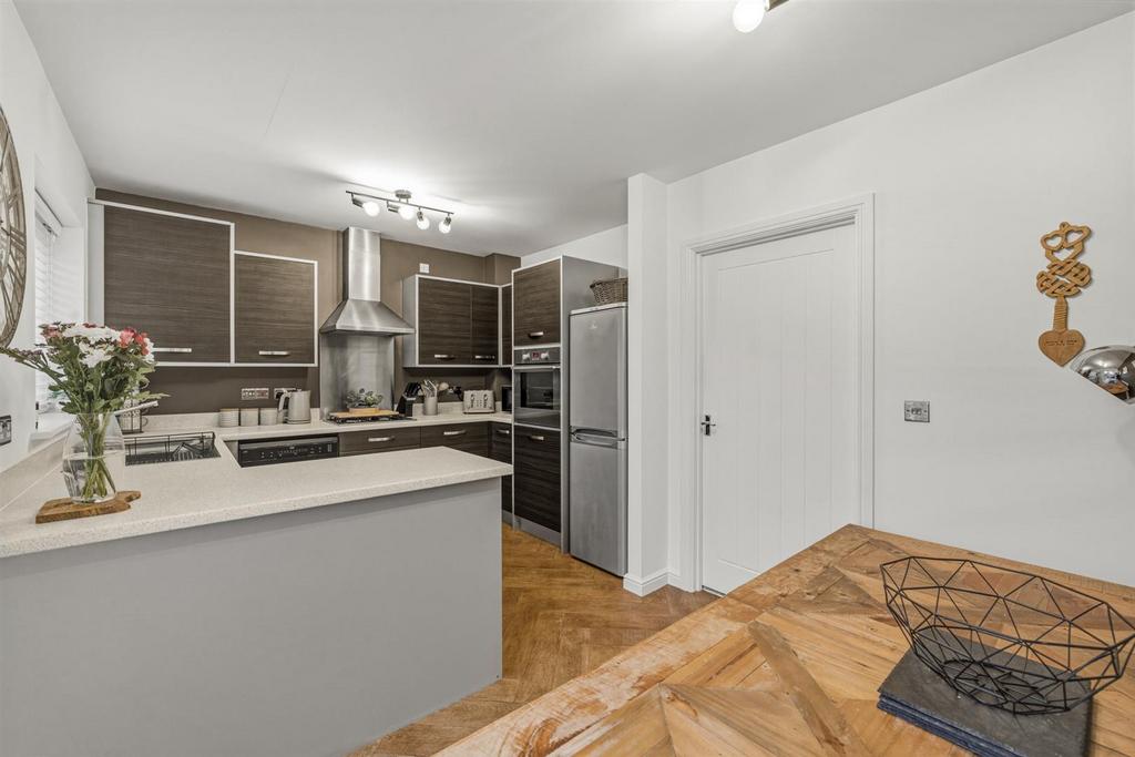 44 Parc Panteg-7.jpg