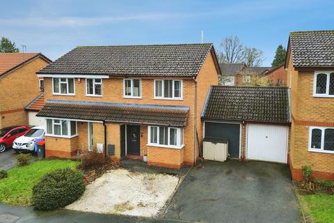 Dunmaster Way, Telford TF3