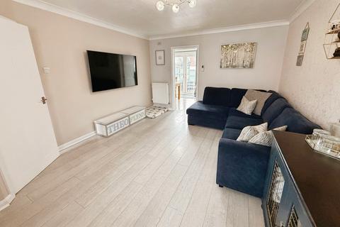 3 bedroom semi-detached house for sale, Dunmaster Way, Telford TF3