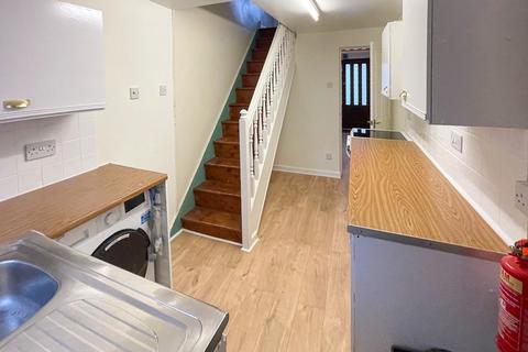 2 bedroom terraced house to rent, Water Street, Bangor, Gwynedd, LL57