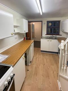 2 bedroom terraced house to rent, Water Street, Bangor, Gwynedd, LL57