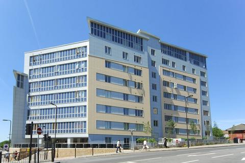 2 bedroom flat to rent, Drayton Green Road, Ealing, London, W13