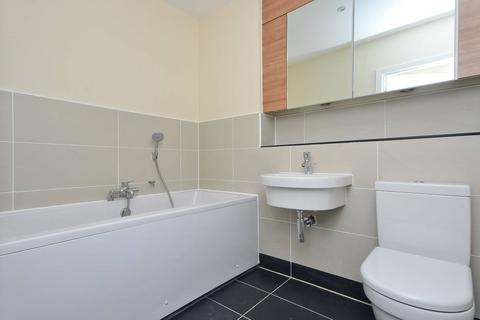 2 bedroom flat to rent, Drayton Green Road, Ealing, London, W13