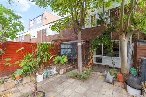 2 bedroom house to rent, Upper Tulse Hill, Brixton Hill, London, SW2