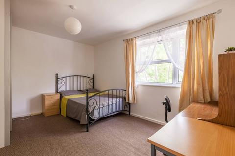 2 bedroom house to rent, Upper Tulse Hill, Brixton Hill, London, SW2