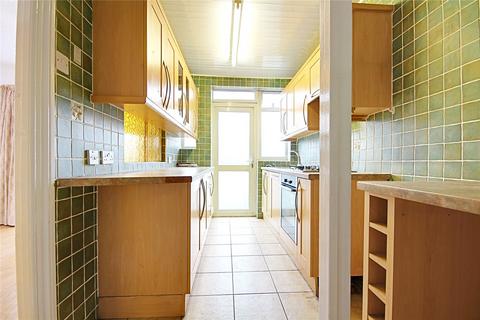 3 bedroom semi-detached house to rent, Bullsmoor Close, Waltham Cross, EN8
