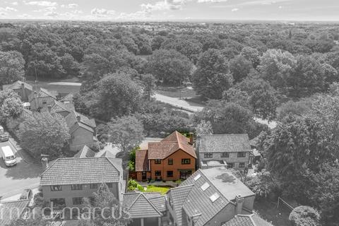 4 bedroom detached house for sale, Cotland Acres, Redhill