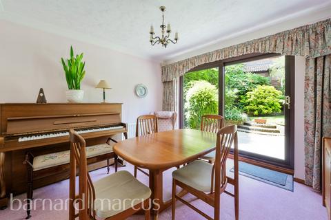 4 bedroom detached house for sale, Cotland Acres, Redhill