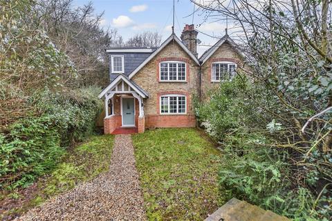 3 bedroom semi-detached house for sale, Harvel Road, Meopham, Kent
