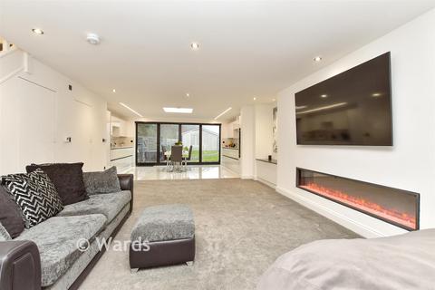 3 bedroom semi-detached house for sale, Harvel Road, Meopham DA13