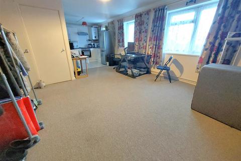 2 bedroom flat for sale, Holywell Avenue, Folkestone