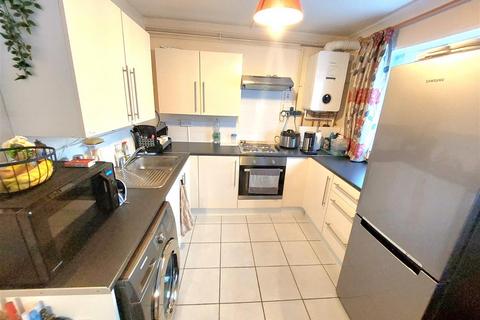 2 bedroom flat for sale, Holywell Avenue, Folkestone