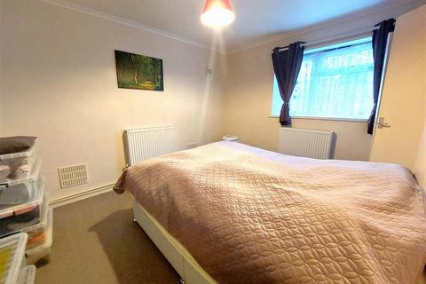 2 bedroom flat for sale, Holywell Avenue, Folkestone