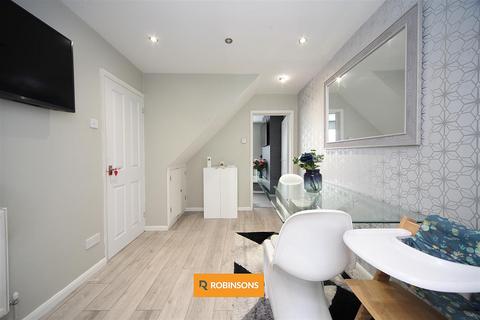 2 bedroom semi-detached house for sale, Jeans Way, Dunstable