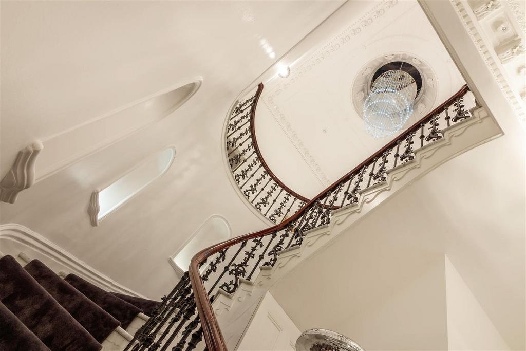 Hallway Alt