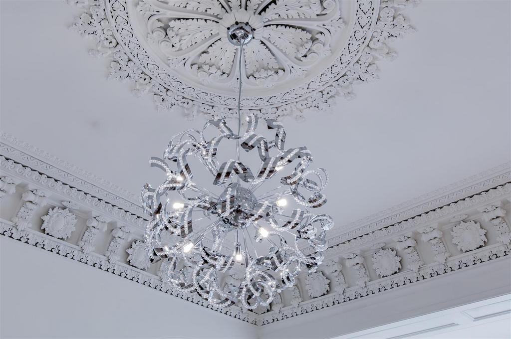 Feature Ceiling