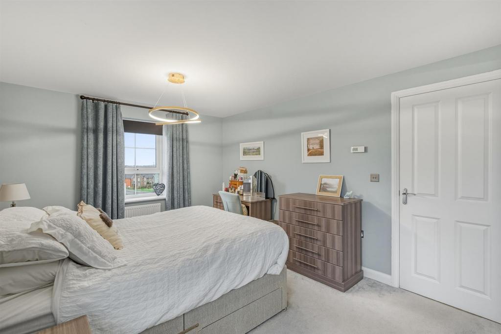 21 Midsummer Rd-24.jpg