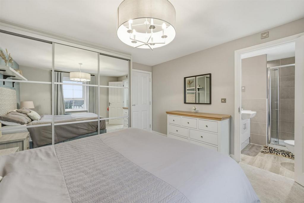 21 Midsummer Rd-34.jpg