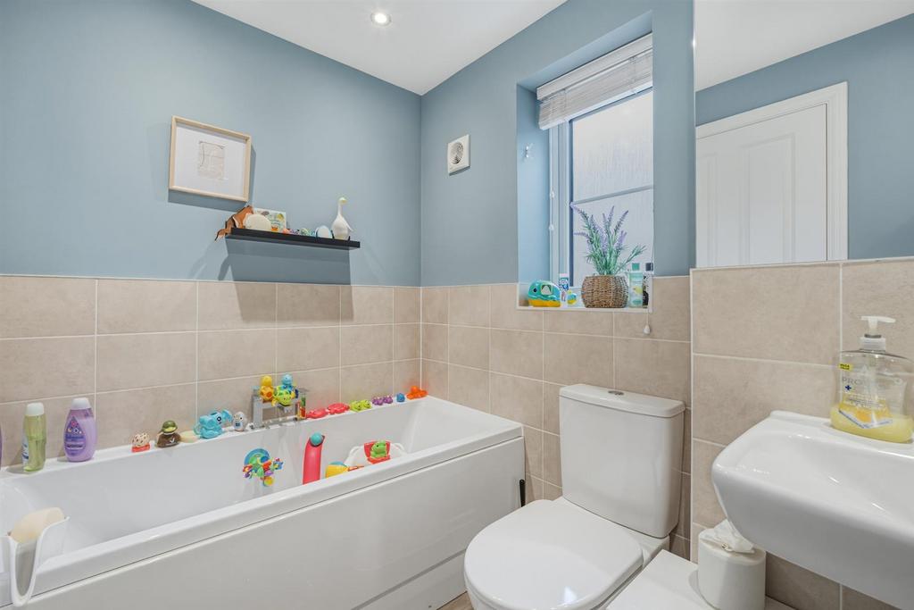 21 Midsummer Rd-39.jpg