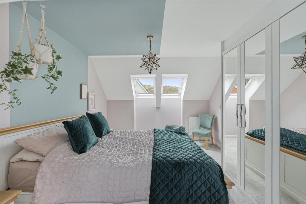 21 Midsummer Rd-18.jpg