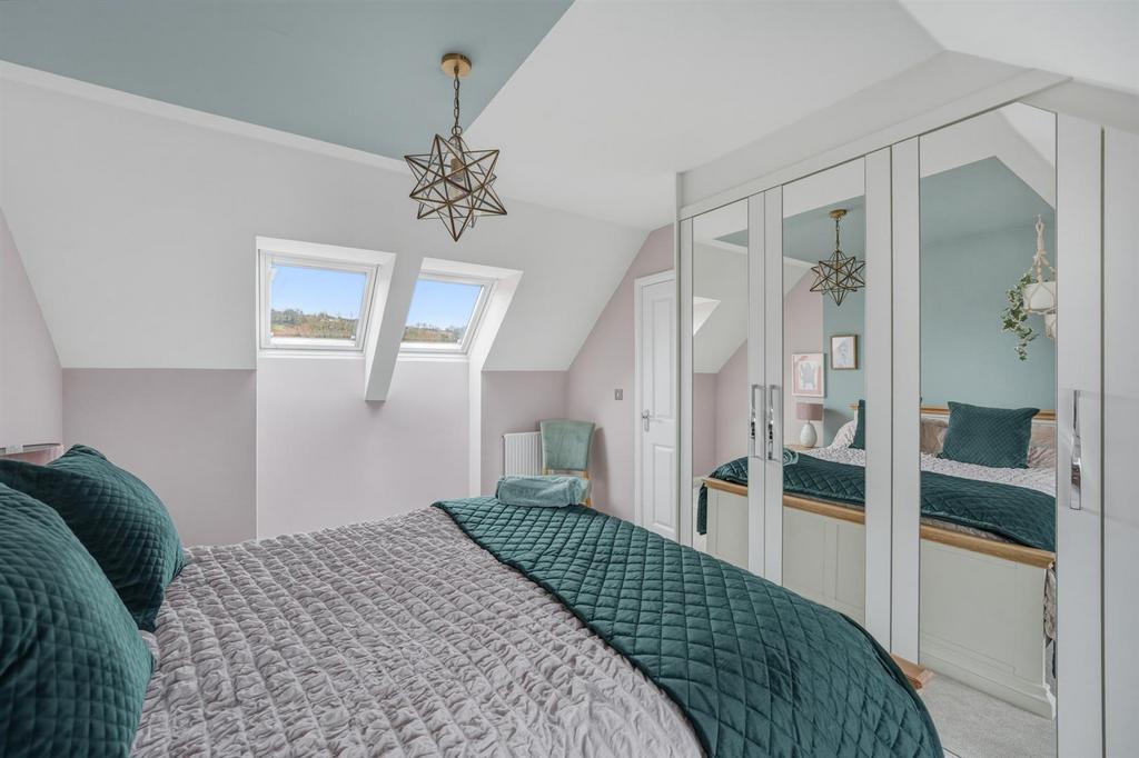 21 Midsummer Rd-19.jpg