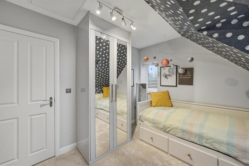 21 Midsummer Rd-21.jpg