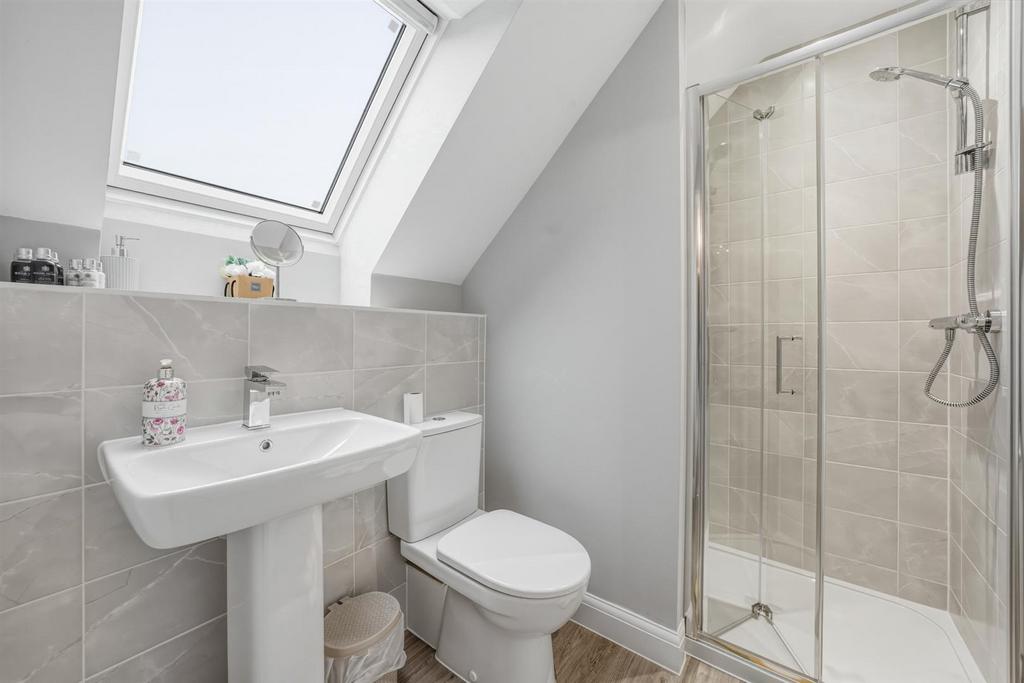 21 Midsummer Rd-22.jpg