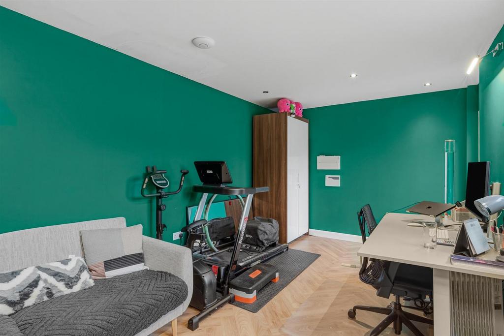 21 Midsummer Rd-43.jpg