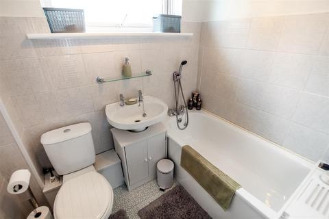 4 bedroom semi-detached house for sale, Lascelles Avenue, Newton Aycliffe