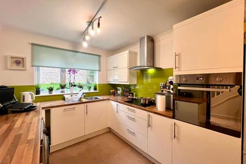 3 bedroom terraced house for sale, Maidencastle, Blackthorn, Northampton NN3