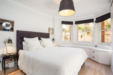 3 bedroom flat to rent, St Marys Mansions, St Marys Terrace, London