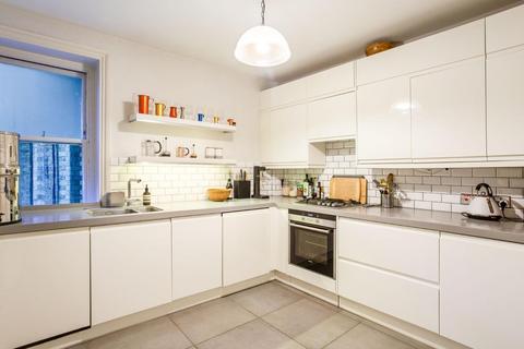 3 bedroom flat to rent, St Marys Mansions, St Marys Terrace, London