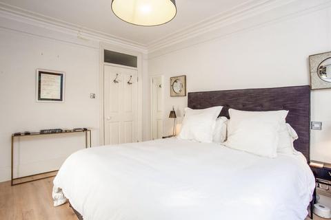 3 bedroom flat to rent, St Marys Mansions, St Marys Terrace, London