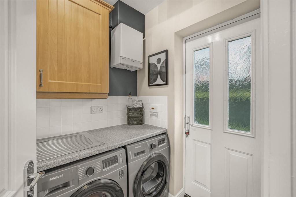 53 Lansdowne Gardens-14.jpg