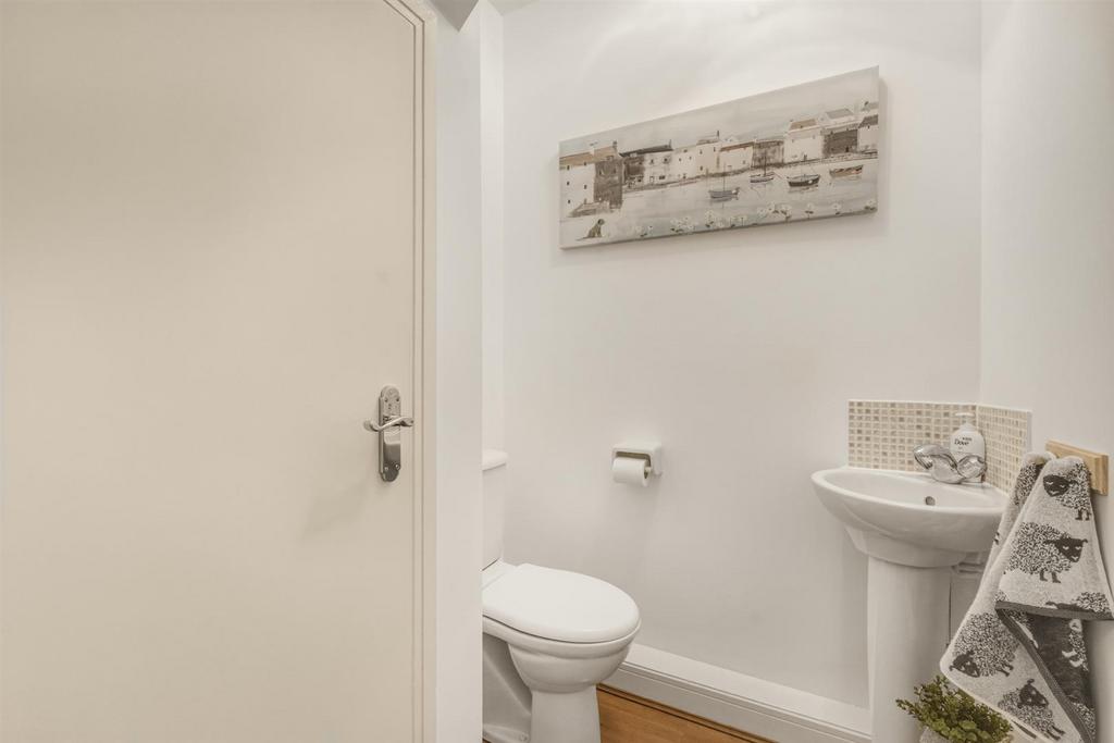 53 Lansdowne Gardens-15.jpg
