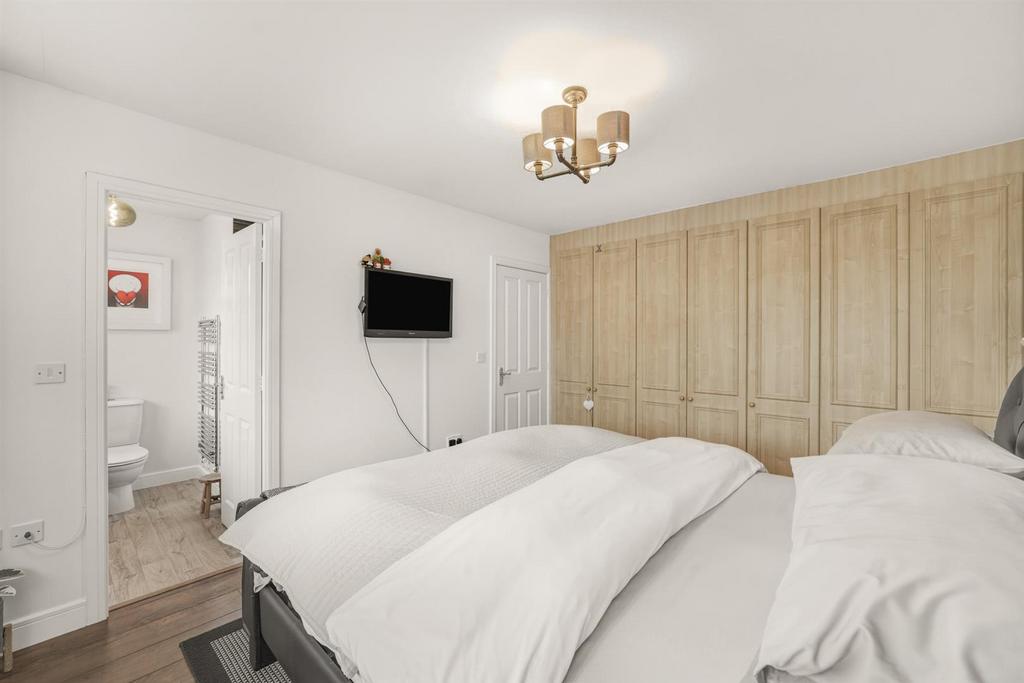 53 Lansdowne Gardens-21.jpg
