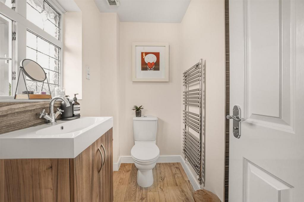 53 Lansdowne Gardens-24.jpg