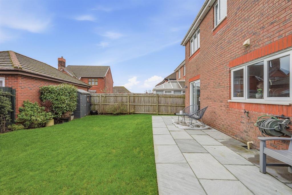 53 Lansdowne Gardens-29.jpg