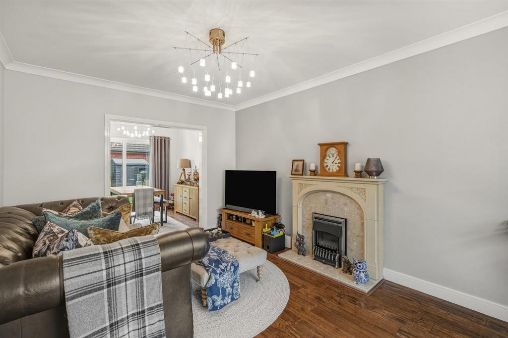 53 Lansdowne Gardens-6.jpg
