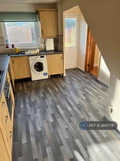 3 bedroom terraced house to rent, Torridon Close, Leicester, LE4