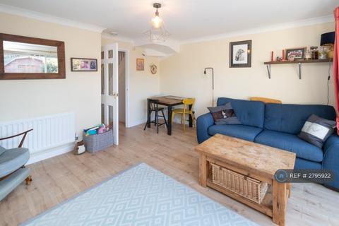3 bedroom terraced house to rent, Abbotswood Road, London, SE22