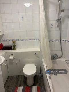 2 bedroom maisonette to rent, Elm Hatch, Pinner, HA5